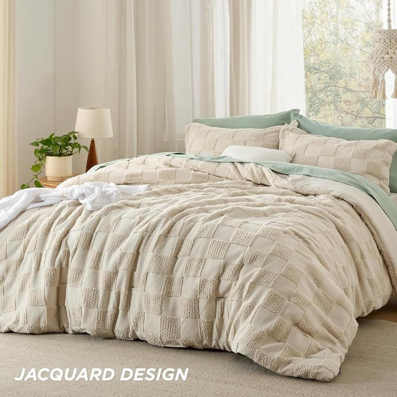 Bedsure 3- Pieces Comforter Set,Boho Tufted Bed Set, Checkered Farmhouse Shabby Chic Bedding, 1 Plaid Geometric Comforter and 2 Pillow Shams