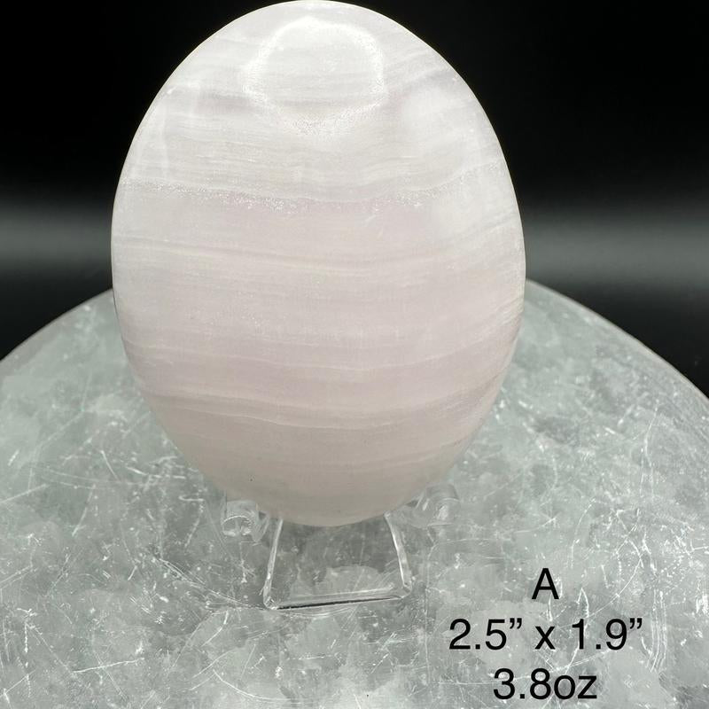Mangano Calcite Palm Stone (UV Reactive)